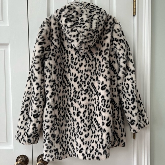 Ann Taylor Snow Leopard Faux Fur Coat - Picture 5 of 8